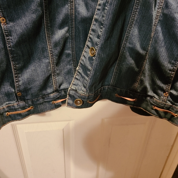 Jean Jacket - Picture 4 of 5